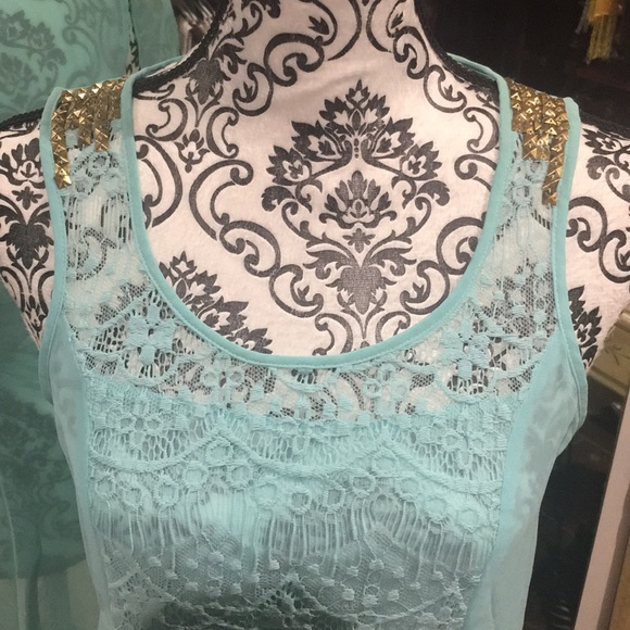 Top - Picture 3 of 3